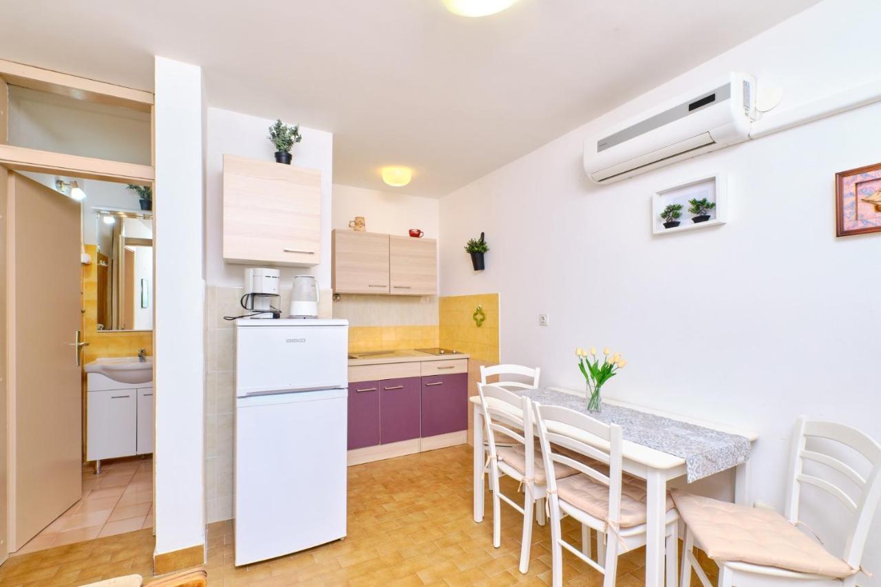 Apartments Vanda Mali Lošinj Dış mekan fotoğraf