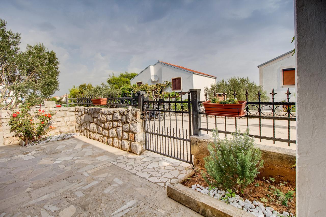 Apartments Vanda Mali Lošinj Dış mekan fotoğraf